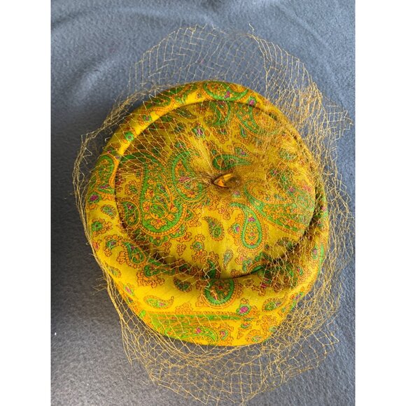 Ladies Yellow and Green Paisley Hat with netting Sz 22 Vintage - Picture 6 of 9